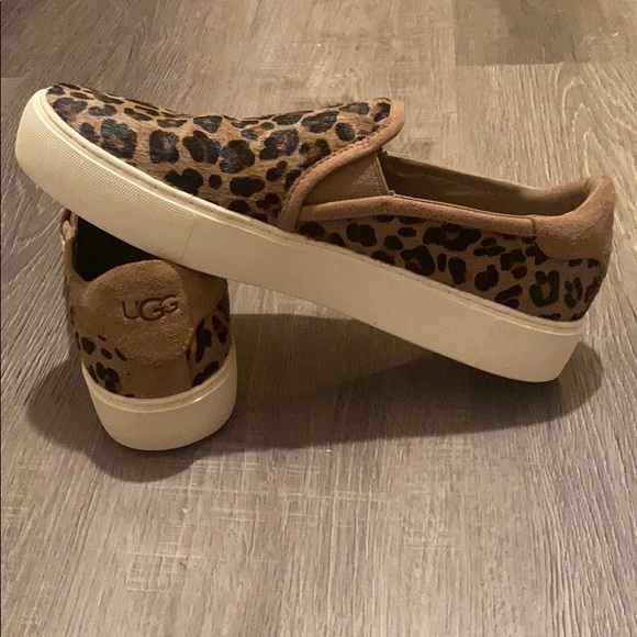 UGG slipon’s for Women, size 10 - Picture 6 of 6